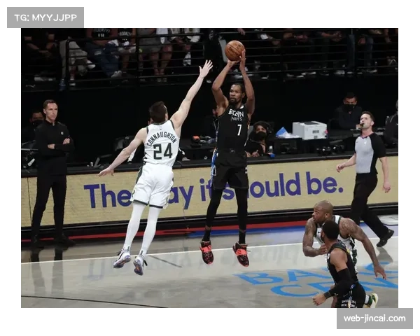 康涅狄格大学布雷隆·马林斯伤愈复出 首秀即成战胜堪萨斯关键催化剂